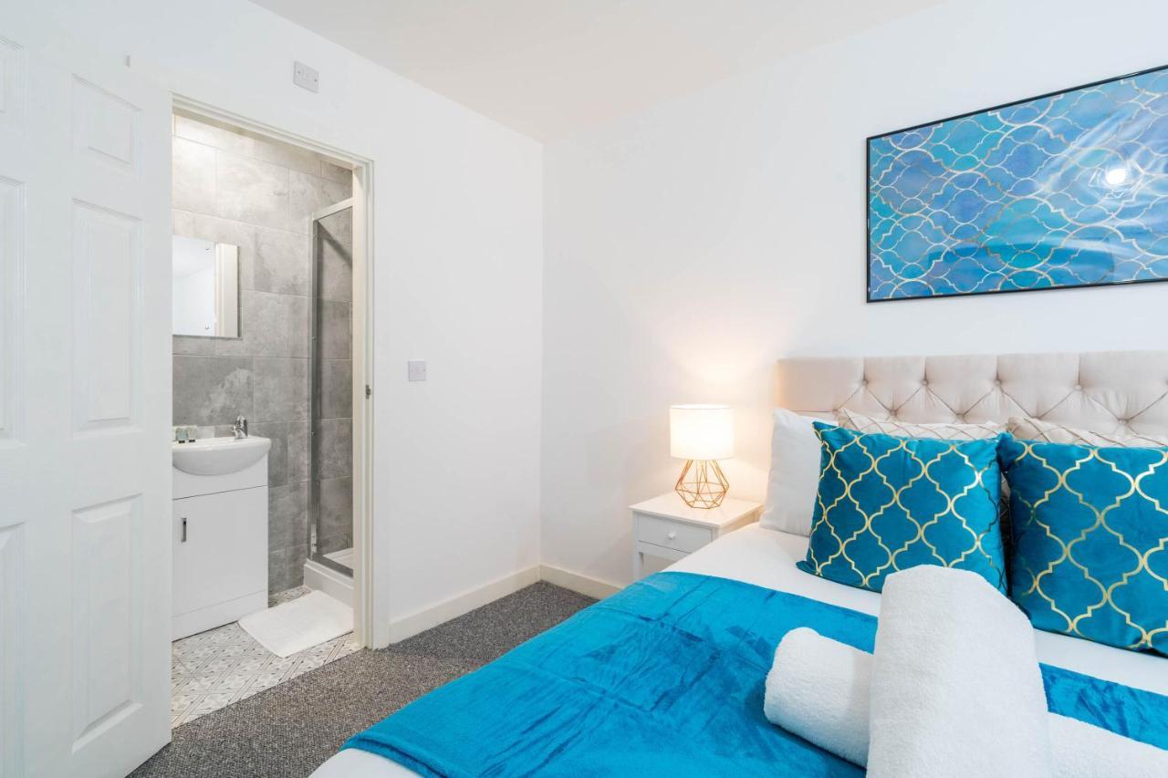 Two Bedroom Apartment - En Suites - Smart Tv'S - Wifi - Netflix - Bearwood Birmingam Exterior foto